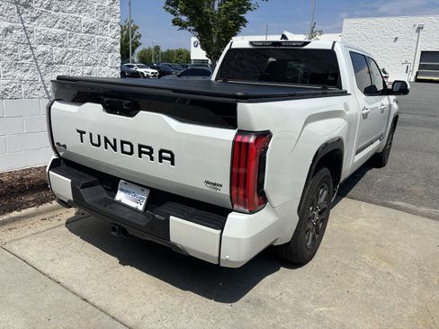 Used 2022 Toyota Tundra Platinum w/ Advanced Package AWD/4WD image 20