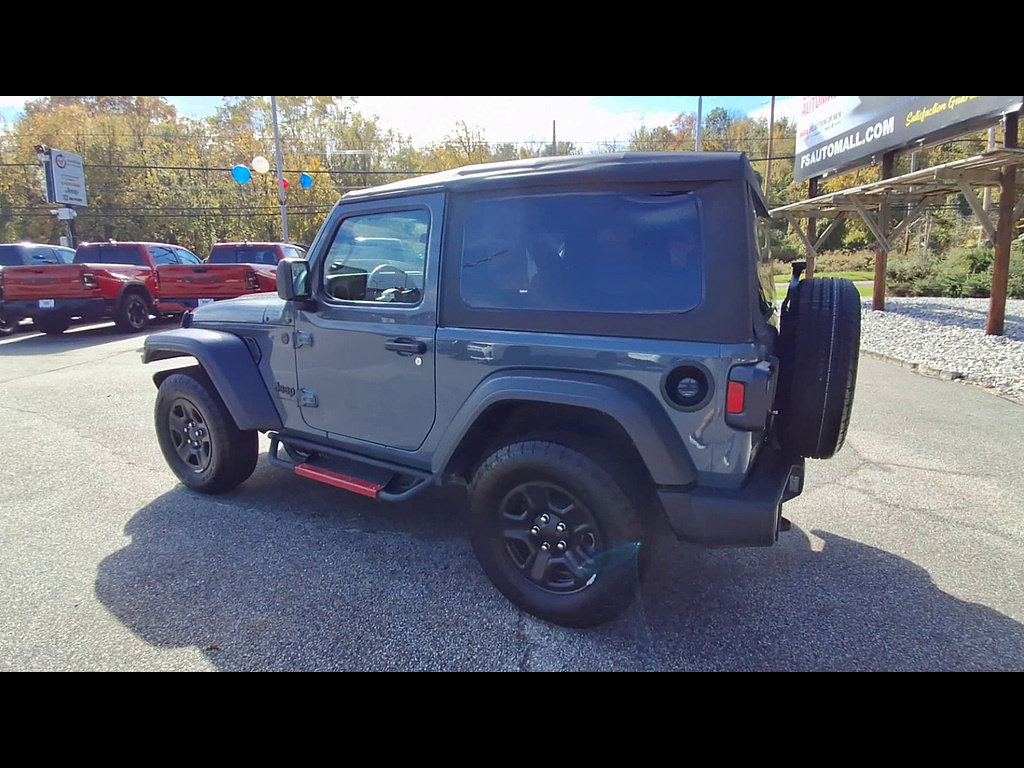 Used 2025 Jeep Wrangler Sport AWD/4WD image 6