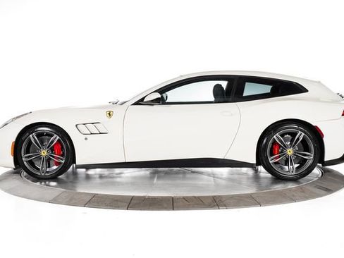 Used 2019 Ferrari GTC4Lusso AWD/4WD image 3