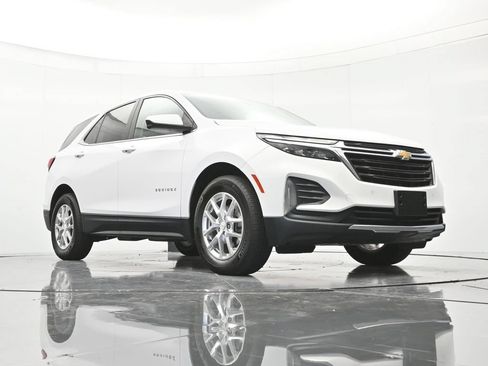Used 2022 Chevrolet Equinox LT FWD image 38