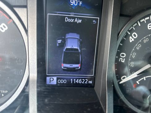 Used 2019 Toyota Tacoma TRD Sport RWD image 4