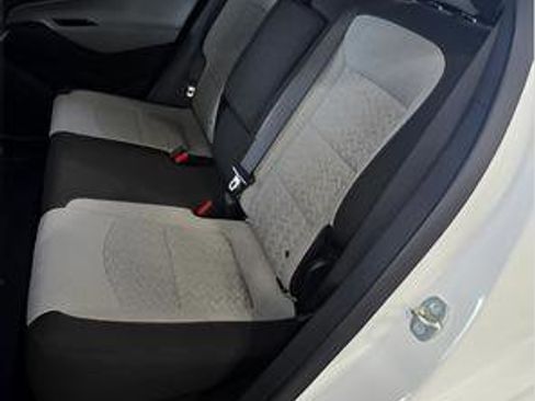 Used 2023 Chevrolet Equinox LS w/ LS Convenience Package image 27