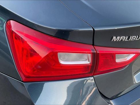 Used 2021 Chevrolet Malibu LS image 28