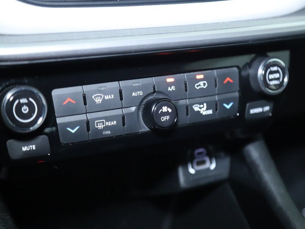 Used 2025 Jeep Compass Limited AWD/4WD image 29