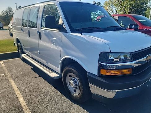 Used 2024 Chevrolet Express 2500 w/ Driver Convenience Package RWD image 16