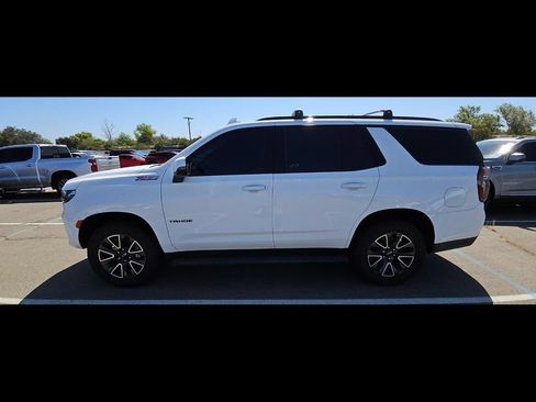 Used 2022 Chevrolet Tahoe Z71 w/ Luxury Package AWD/4WD image 4