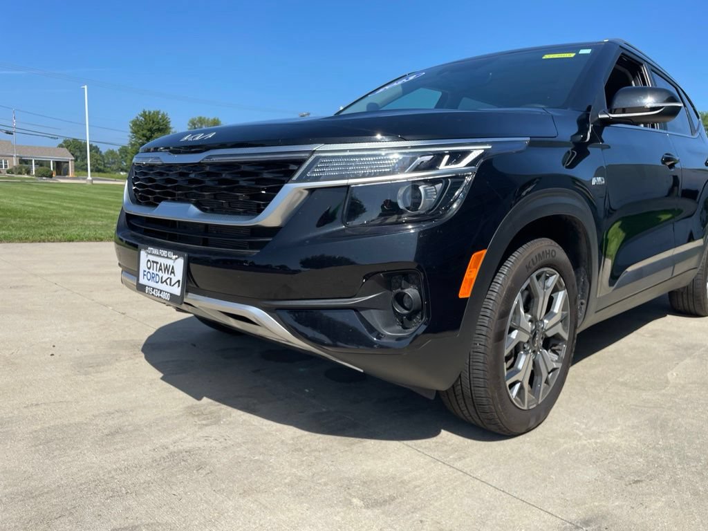 Used 2023 Kia Seltos EX AWD/4WD image 15