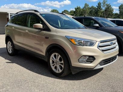 Used 2018 Ford Escape SE w/ SE Sync 3 Package