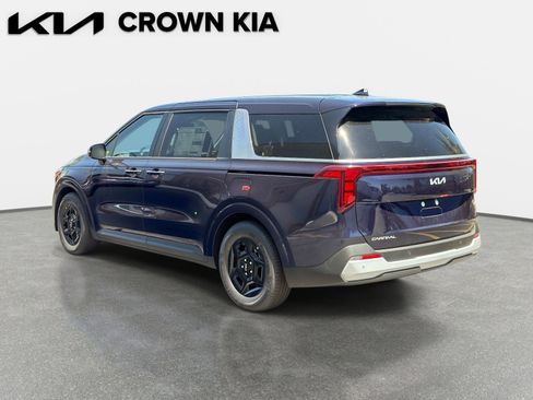 New 2026 Kia Carnival FWD image 7