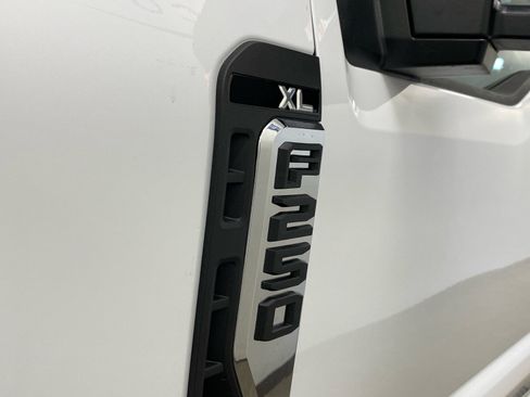 New 2026 Ford F250 XL w/ XL Chrome Package image 8