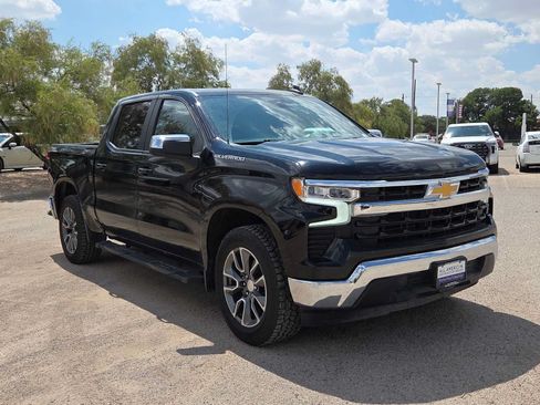 Used 2023 Chevrolet Silverado 1500 LT RWD image 2