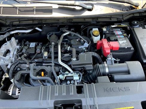 Used 2025 Nissan Kicks SV image 20