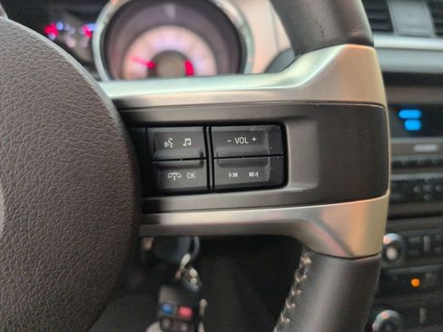 Used 2010 Ford Mustang Premium image 36