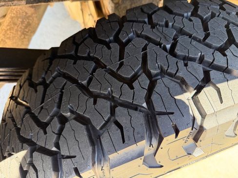 Used 2014 RAM 3500 Laramie w/ Cold Weather Group image 29