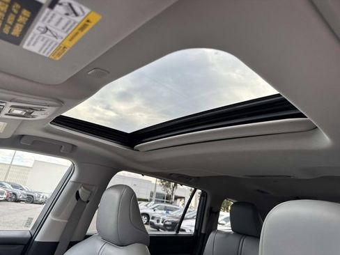 Certified 2022 Toyota Highlander XLE image 32