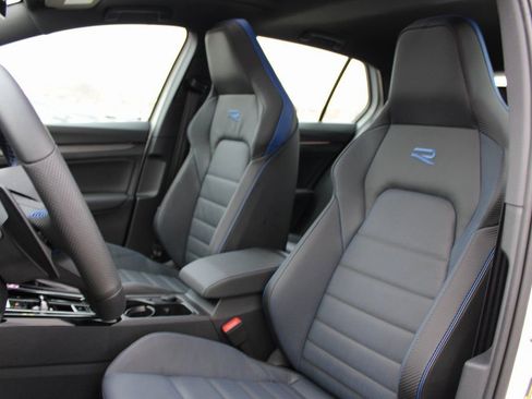 New 2026 Volkswagen Golf image 8