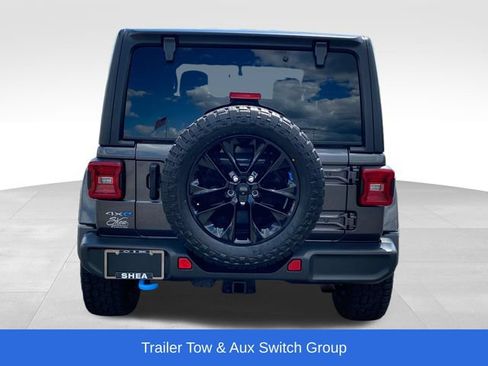 Used 2023 Jeep Wrangler Unlimited Sahara w/ Cold Weather Group AWD/4WD image 4