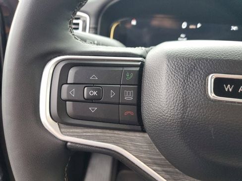 Used 2024 Jeep Wagoneer L Series II w/ Flexible Seating Group image 29