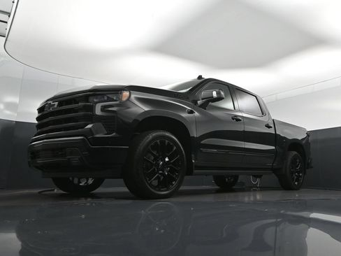 New 2026 Chevrolet Silverado 1500 High Country w/ High Country Premium Package AWD/4WD image 42