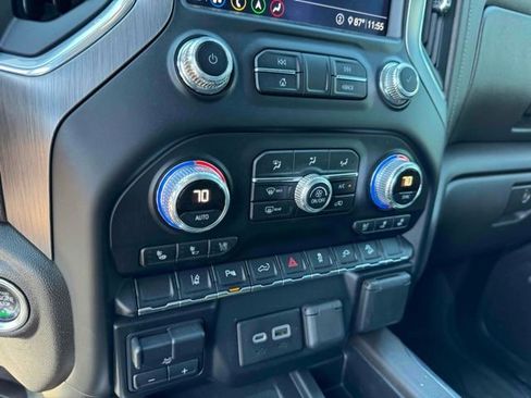 Used 2020 GMC Sierra 3500 Denali w/ Denali Ultimate Package image 28