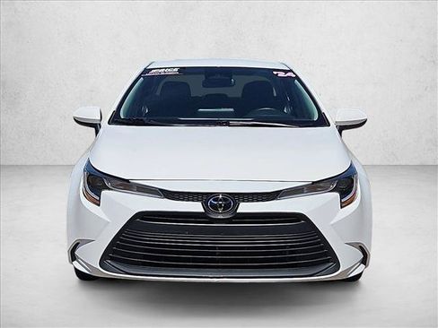 Used 2024 Toyota Corolla LE FWD image 8