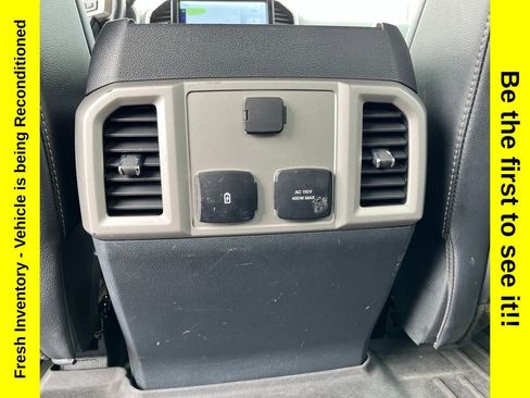 Used 2022 Ford F250 Lariat w/ Lariat Ultimate Package AWD/4WD image 32