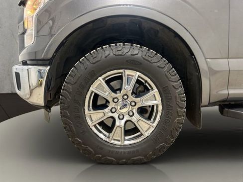 Used 2015 Ford F150 Lariat image 25