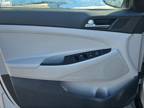 Used 2018 Hyundai Tucson SE image 9