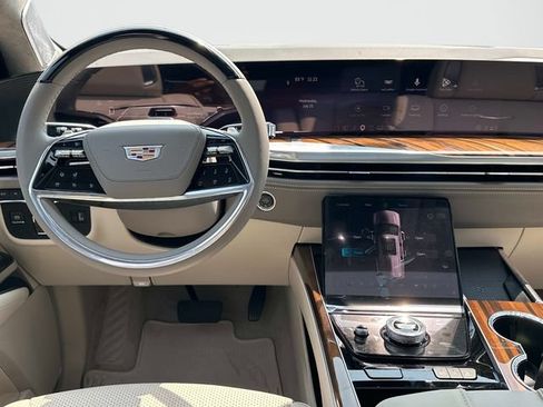 New 2026 Cadillac Escalade Platinum Luxury AWD/4WD image 2