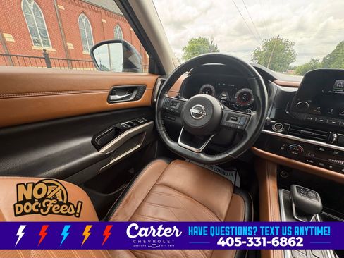 Used 2023 Nissan Pathfinder Platinum w/ Black Appearance Package FWD image 44