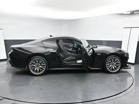 Used 2024 Ford Mustang GT Premium image 32