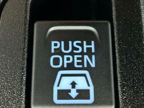 Used 2024 Toyota Tundra Platinum image 38