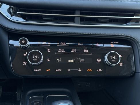 Used 2025 INFINITI QX60 Luxe image 93