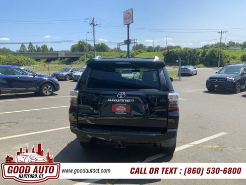 Used 2015 Toyota 4Runner SR5 AWD/4WD image 15