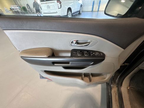 Used 2016 Kia Sedona LX w/ Option Group 020 image 20