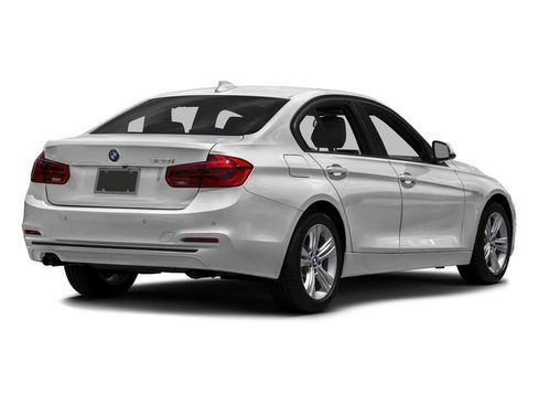 Used 2016 BMW 328i xDrive Sedan AWD/4WD image 2
