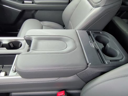 New 2027 Ford Expedition Max Active RWD image 29