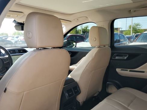 Used 2019 Jaguar F-PACE Premium image 13