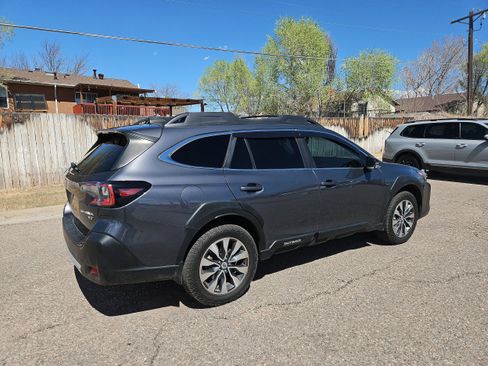 Used 2023 Subaru Outback Limited XT AWD/4WD image 4