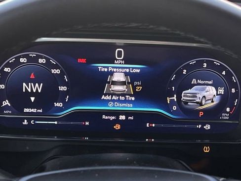 Used 2024 Chevrolet Tahoe Z71 w/ Luxury Package image 15