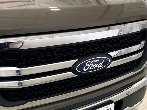 Used 2025 Ford F150 Lariat w/ Equipment Group 501A Mid AWD/4WD image 30