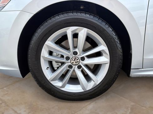 Used 2020 Volkswagen Passat 2.0T SE image 24