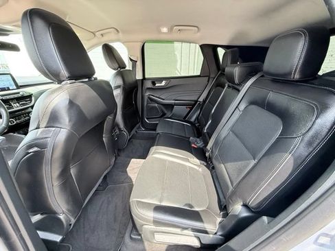 Used 2022 Ford Escape SEL FWD image 16