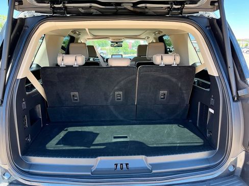 Used 2023 Ford Expedition Limited AWD/4WD image 28