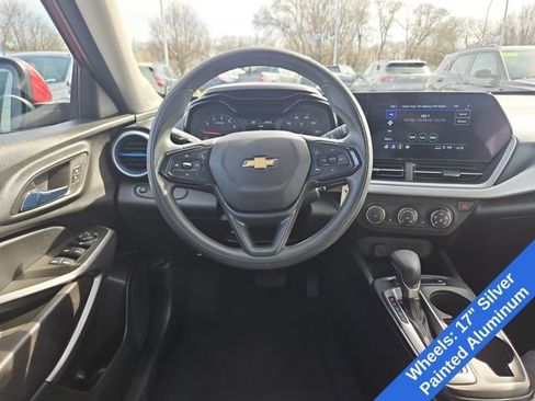 Used 2024 Chevrolet Trax LS w/ LS Convenience Package image 14