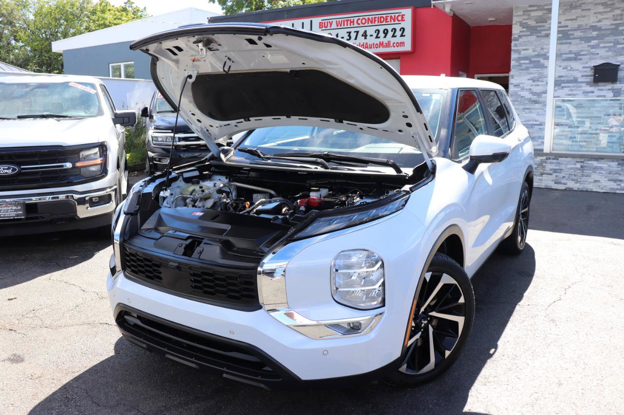 Used 2024 Mitsubishi Outlander FWD image 54