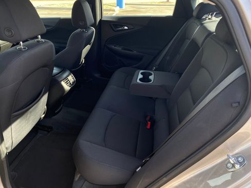 Used 2022 Chevrolet Malibu LT image 24