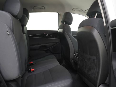Used 2017 Kia Sorento AWD w/ LX Convenience Package image 12