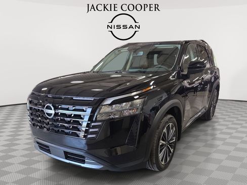 New 2026 Nissan Pathfinder Platinum FWD image 1