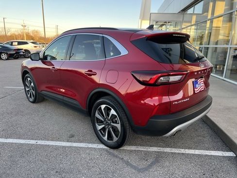 Used 2023 Ford Escape Platinum w/ Premium Technology Package image 3